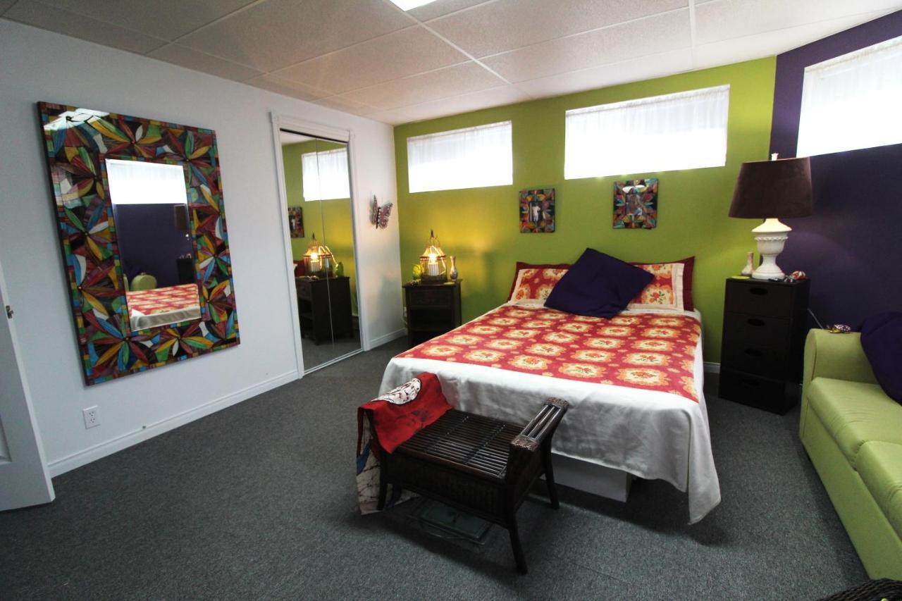 Room In Guest Room - Gandhi Very Large Room Decorated In Indian Style, Office Space And Sofa Notre-Dame-des-Monts Exteriér fotografie